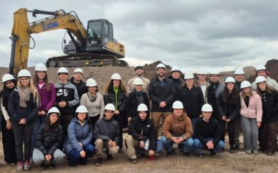 Capacitación sobre actividad hidrocarburífera y cuidado ambiental para estudiantes
